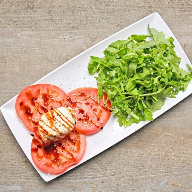 Fresh Salads: Crisp, Colorful, Delicious Options